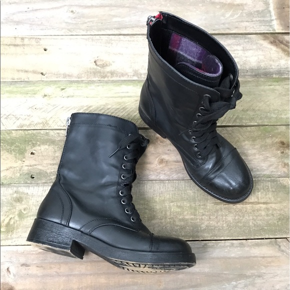 ᴍᴀᴅᴅᴇɴ ɢɪʀʟ ᴍᴀᴀᴠɪɴ ᴄᴏᴍʙᴀᴛ ʙᴏᴏᴛs - Picture 5 of 8